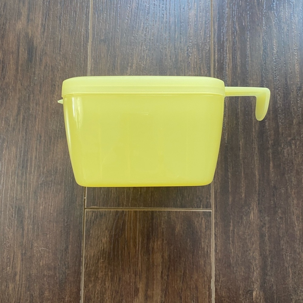 Tupperware Cheese Hanger - Picture 5 of 8